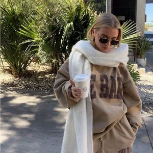 THE BAR VARSITY. Chocolate chip medium sweatshirt.